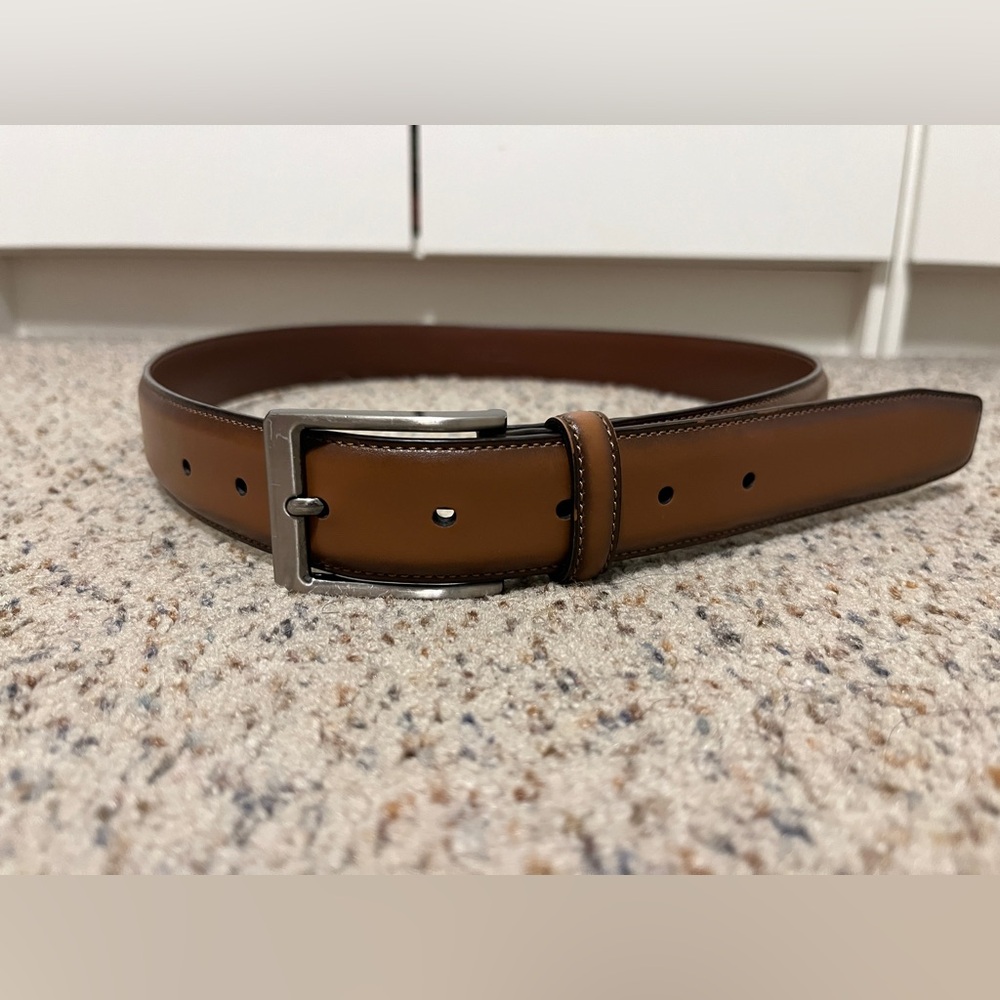 Perry Ellis Men’s Leather Belt 32 waist